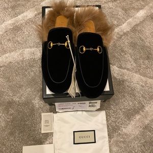 Authentic Gucci princetown velvet slipper